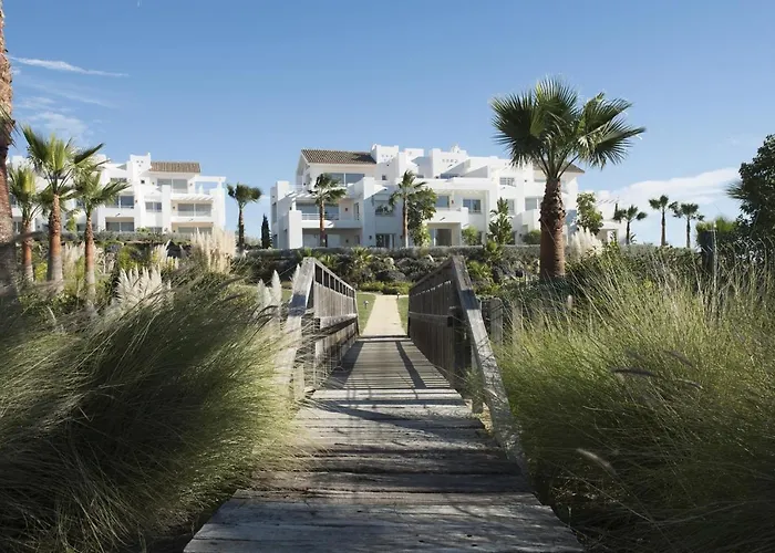 Alcazaba Lagoon 2165 * 에스테포나